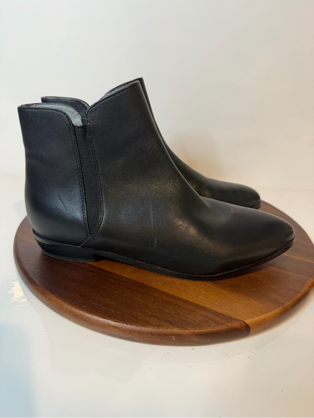 FRANKIE4 Nina Black Leather Pointed Toe Ankle Boots Booties Size 7.5 Orthotic